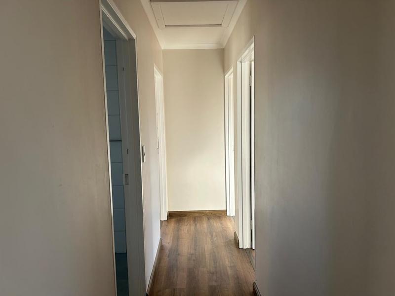 To Let 3 Bedroom Property for Rent in Eikenbosch Western Cape